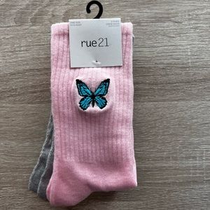 2 pairs crew socks